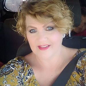 Meet your Posher, Pamela